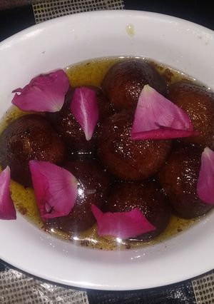 કાલા જાંબુ (Kala Jamun Recipe In Gujarati) રેસીપી મુખ્ય ફોટો