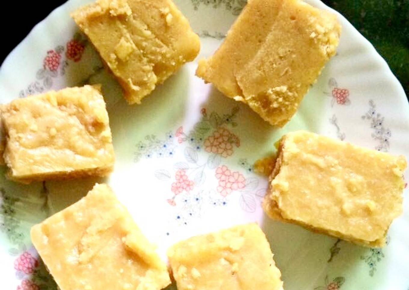 Mango barfi