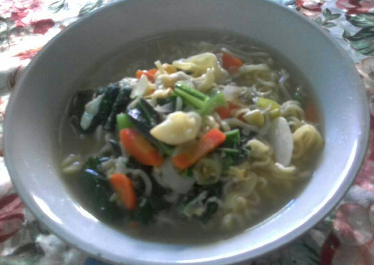 Mie kuah instan sayuran🍲