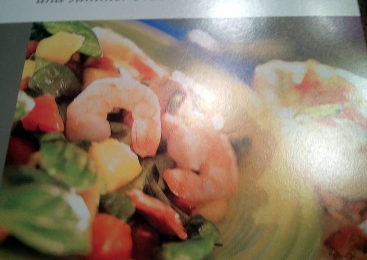 Recipe of Homemade shrimp salad with warm bacon dressing