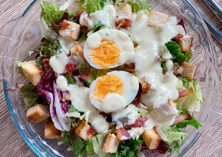 Salad creamy ranch dressing