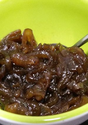 A picture of Onion chutney.