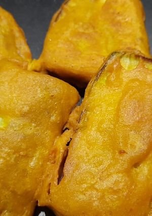 बैगन के पकौडे (Baingan Ke Pakode recipe in Hindi) रेसिपी मुख्य फोटो
