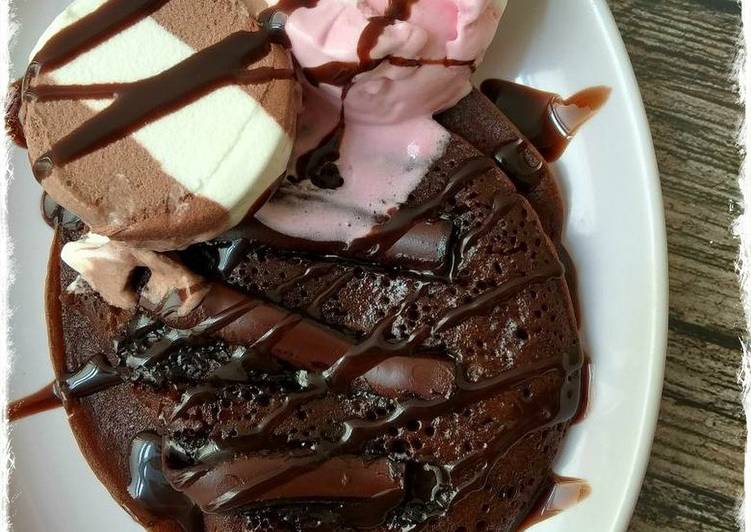 Choco Pancake with Ice Cream