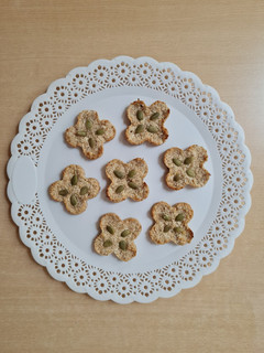 Una foto de Galletitas de limón 🍋 (y cardamomo)