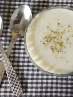 गुड की खीर(GUD KI KHEER RECIPE IN HINDI) रेसिपी मुख्य फोटो