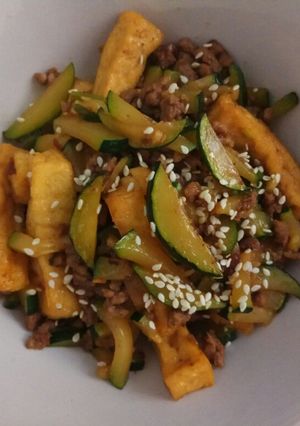 Foto resep Oseng daging, tahu dan zucchini