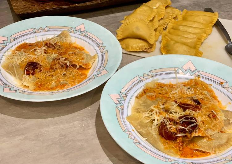 Recette Des Pâtes maison fourrées à la bolognaise 🍝