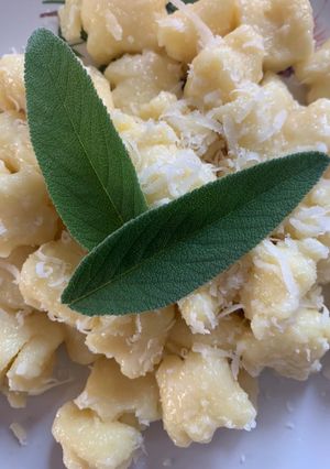 Foto di Gnocchi della nonna burro e salvia