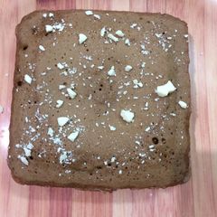 A picture of No maida cake.