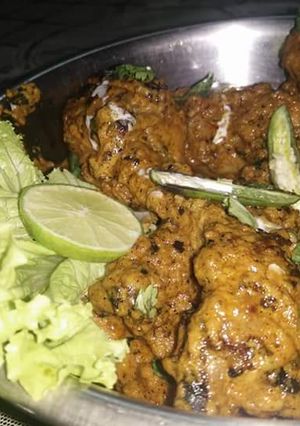 A picture of Chicken tikka masala.