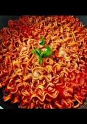 صورة لوصفة اندومي بالصلصه