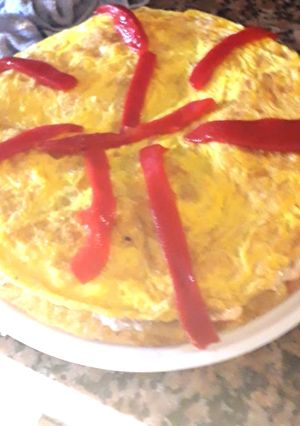 Una foto de Tortilla de patatas rellena