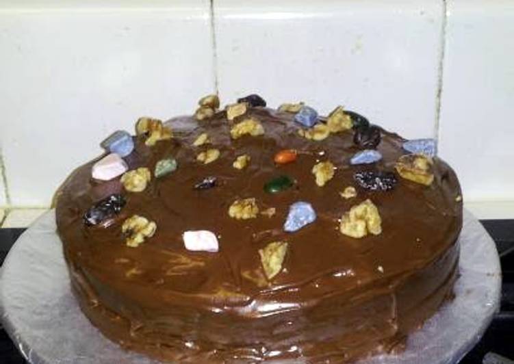 Teri's Chocolate  Crack Cake