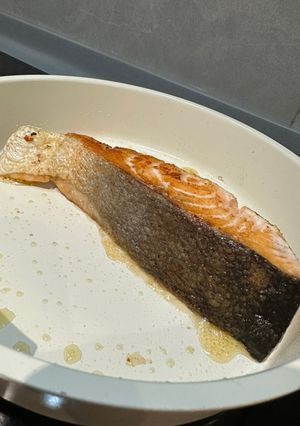恰恰恰的香煎鮭魚🐟 的食譜成品照片