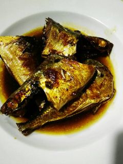 Hình của món Cá Nục Gai Kho Mặn.