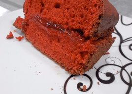 Bolo red velvet com recheio especial de morango