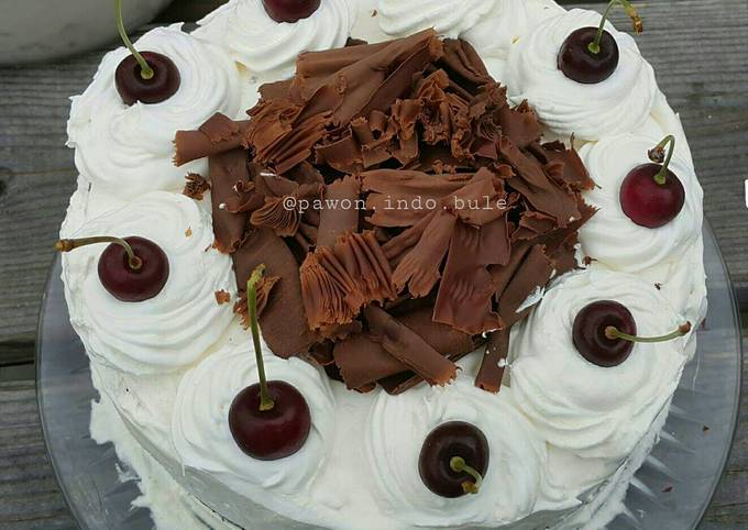 How to Prepare Favorite Black Forest Cake