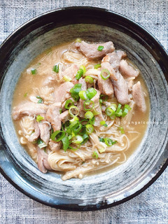 🐖金針菇炒豬肉 的食譜成品照片