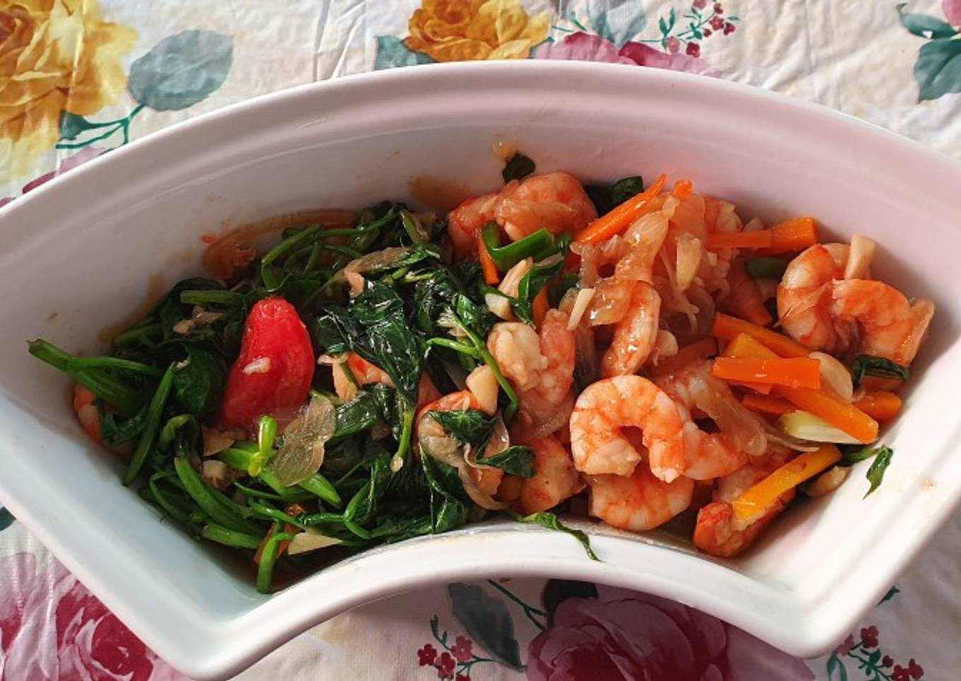 Tumis kangkung special