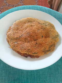 A picture of Spring onion oats chilla.