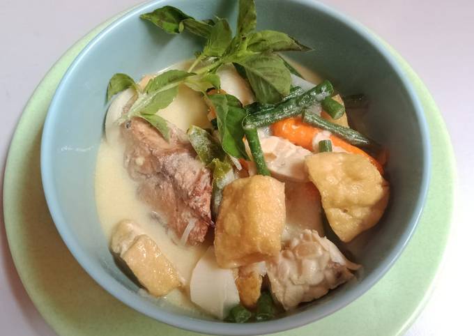 4. Sayur Lodeh Tahu Tempe Ikan Asap
