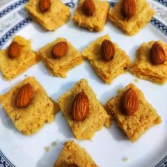 A picture of Malai burfi.