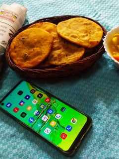 কড়াইশুঁটির কচুরি(Koraishutir Kachori Recipe In Bengali) রেসিপির প্রধান ছবি