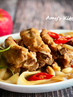 A picture of Onion Braised Pork Ribs.