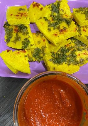 A picture of Khatta dhokla.