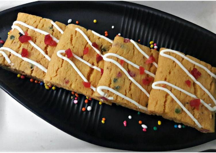 Steps to Prepare Speedy Cookie Cake