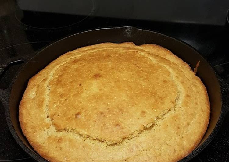 Steps to Make Favorite Traditional Southern Cornbread