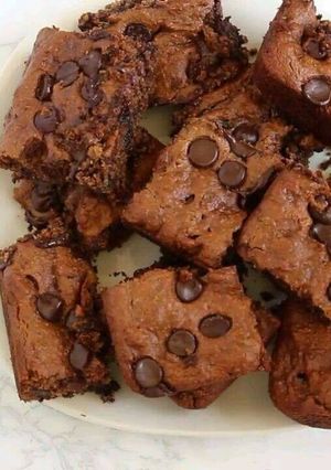 A picture of Peppermint Broad Bean blondie brownies.