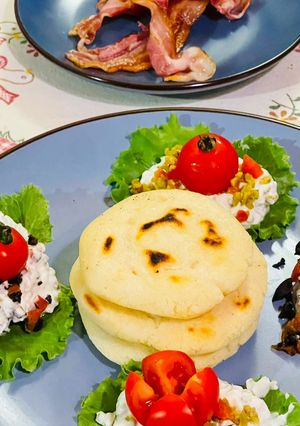 Foto di Arepas con antipasto light e bacon