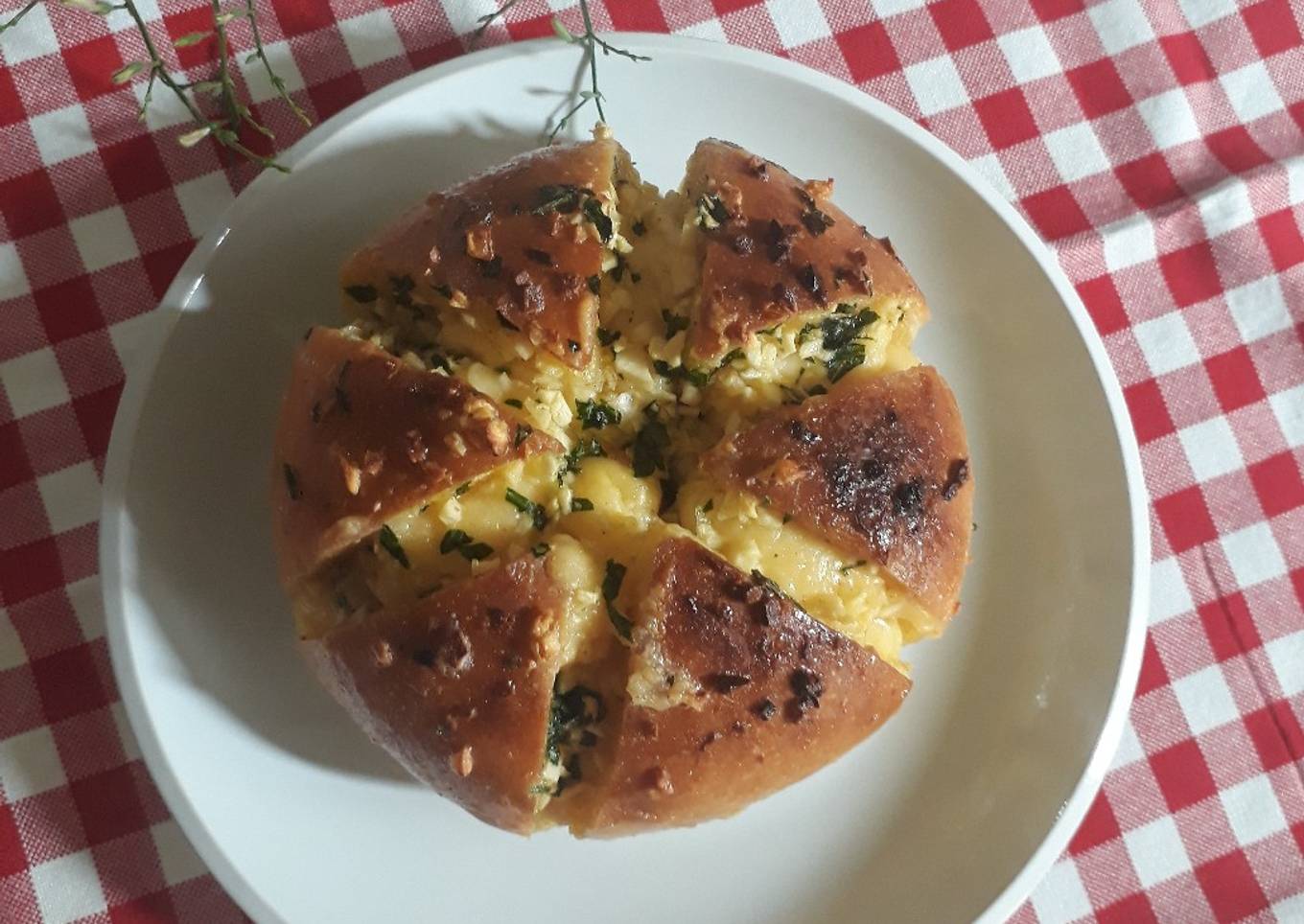 Korean cheesy garlic bread