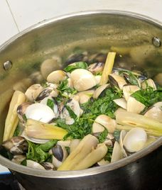 nghêu hấp sả é