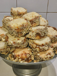 Una foto de ALFAJORES DE NUEZ 🥜