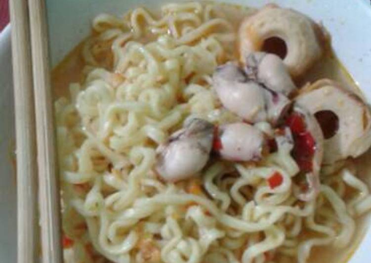 Cara Gampang Membuat Mi kuah tomyam sederhana yang Sempurna