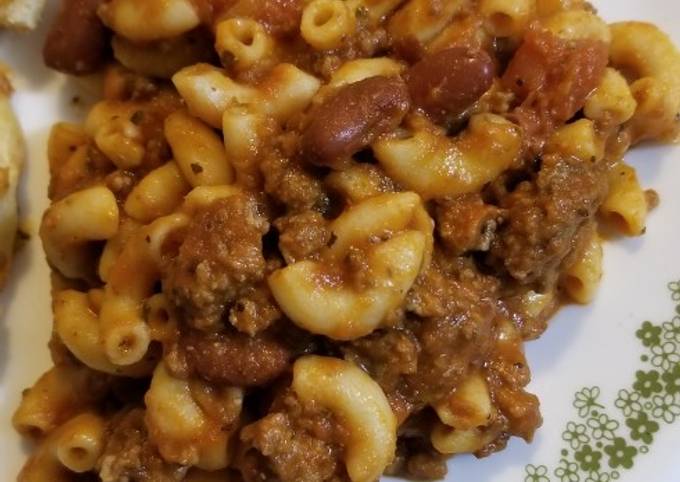 Quick &amp; Easy &quot;Chili Mac&quot; Dinner