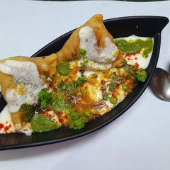 Dahi Samosa Chaat A picture of Dahi Samosa Chaat.