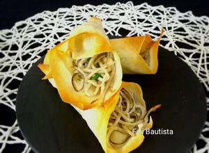 Una foto de Masa brick rellena de gulas