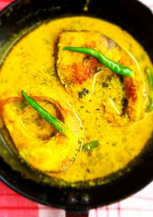 A picture of Rohu with mustard paste gravy.