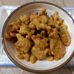 A picture of Beans k pakoray.