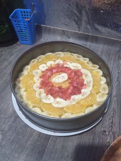 صورة لوصفة طورطة بالفواكه الموسمية