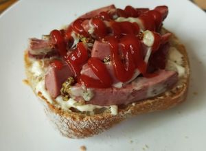 Una foto de Bocadillos de Salchiqueso (Botanas para TV, 2 de 5)