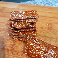 A picture of Till-Gud Chikki.