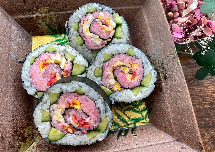 How to Prepare Speedy Rose Sushi Roll