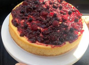 Una foto de Cheesecake de limón y frutos rojos (con horno)