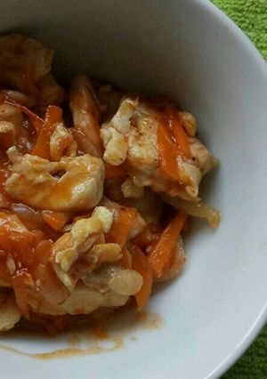 A picture of Chicken with Sour and Sweet Sauce (Ayam Saos Asam Manis).