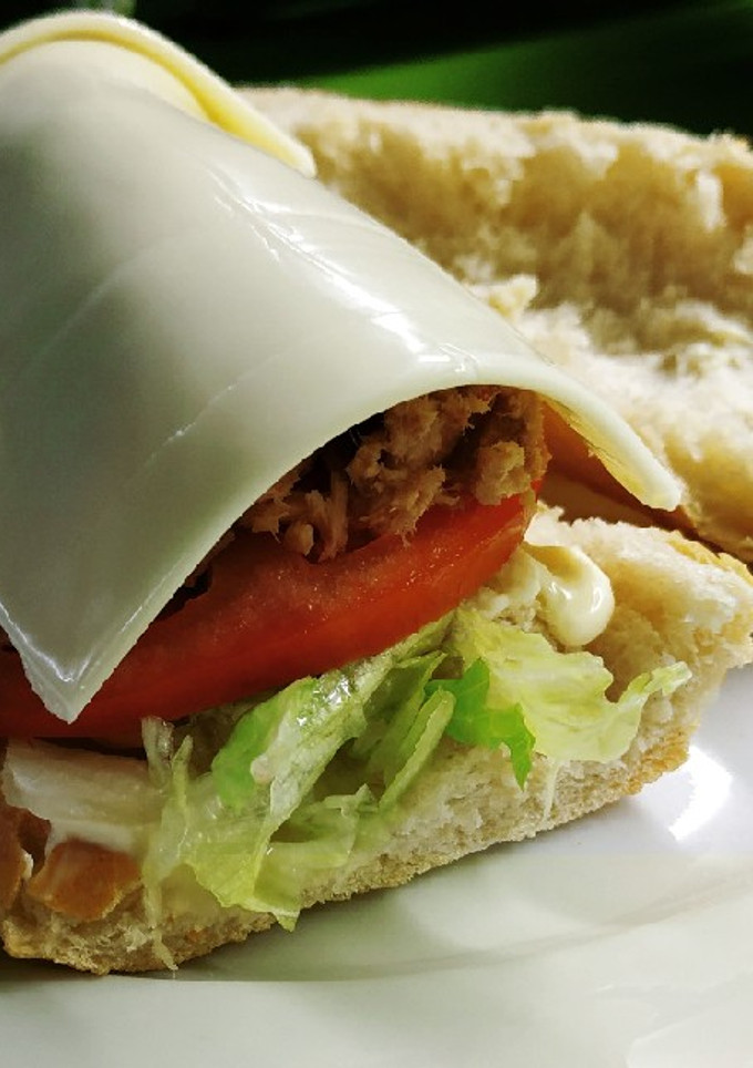 Una foto de Bocadillo vegetal con queso